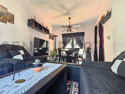 Hector Panizza 300, Piso 0