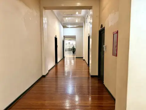 Oficina en Venta 76 años