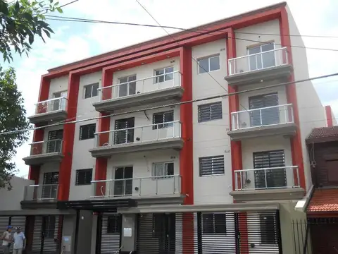 COCHERA EN LAMADRID AL 100 - LOMAS DE ZAMORA ESTE