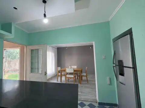 Casa 6 ambientes con 3 baños