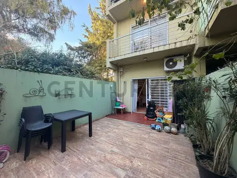 VENTA DEPARTAMENTO EN DUPLEX 3 AMBIENTES APTO CREDITO, CON PATIO. MARTIN CORONADO