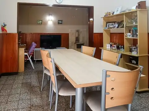 Depto Tipo Casa en Venta en Tiro Suizo, USD 65.000