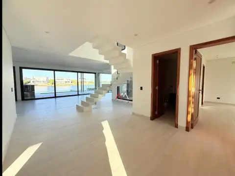 CASA EN VENTA EN PUERTOS DEL LAGO VISTAS - ESCOBAR