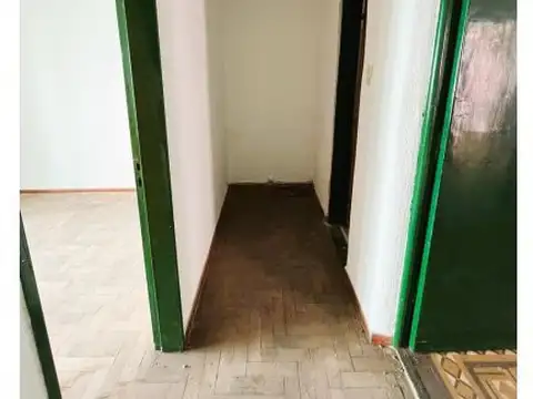 Casa 8 ambientes con 4 baños