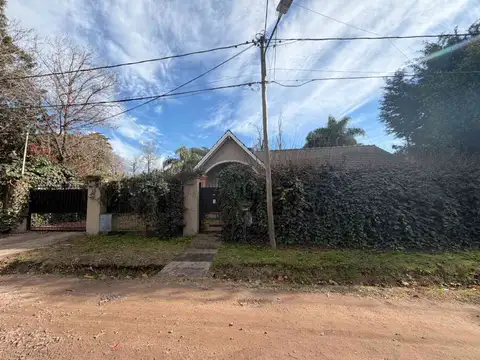 EXCELENTE CASA  EN PARQUE LELOIR ALQUILER ANUAL