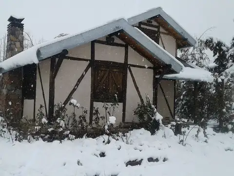 VENTA CABAÑA TURISTICA A 50M DEL MANZANO HISTORICO
