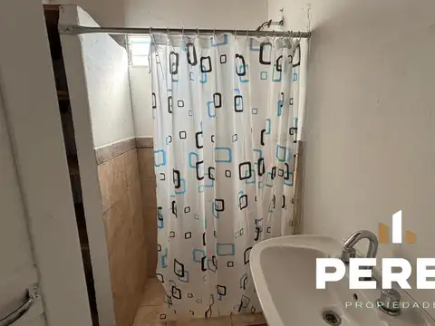 Casa 3 ambientes con 1 baño