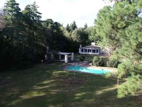Casa en Venta con 2 cocheras