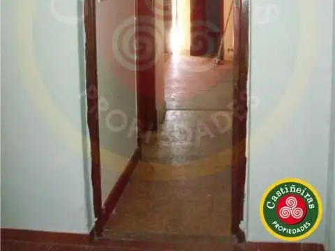 CASA DE ESTILO C/ IMPORTANTE LOTE ( 10 X 60 ) Y EXCELENTE UBICACIÓN   VTA. DIRECTA  