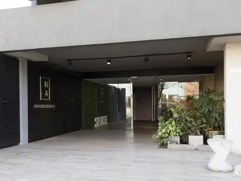 Oficina en Alquiler con 26 cocheras
