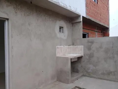 Casa 3 ambientes con 2 baños