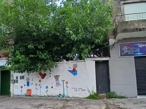 Departamento tipo casa en alquiler en Lanus Este