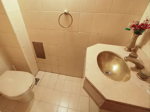 Casa 6 ambientes con 3 baños