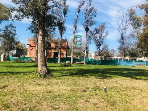Terreno  en  Venta   Barrio Cerrado  Alvarez del Bosque