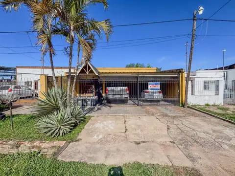 Casa 3 Dorm. con Pileta y Quincho, Terreno de 500 m²