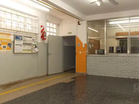 Inmueble comercial de 2 plantas   depósito APTO TODO DESTINO, zona SAAVEDRA!