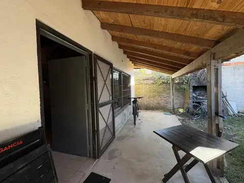 Casa 3 ambientes con 1 baño