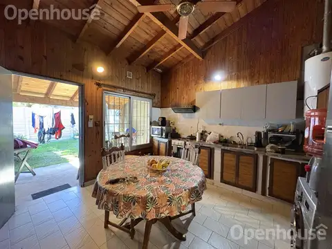 VENTA-CASA EN CENTRO DE DERQUI- EXCELENTE UBICACION