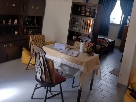 Teniente General Juan Domingo Perón 1600, Piso 1