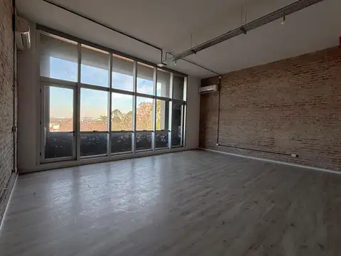 Oficina en Venta al Este