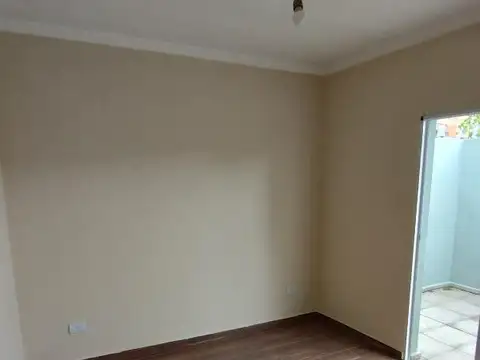 Depto Tipo Casa en Venta en Moron Norte, USD 120.000