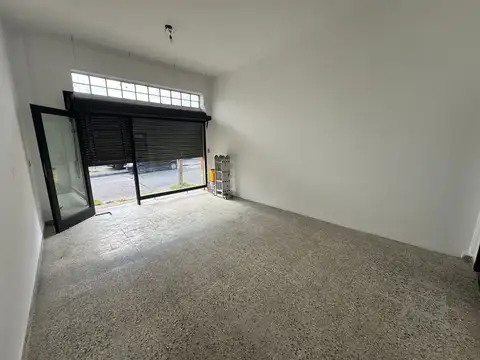 Local en Alquiler en El Palomar, $ 480.000