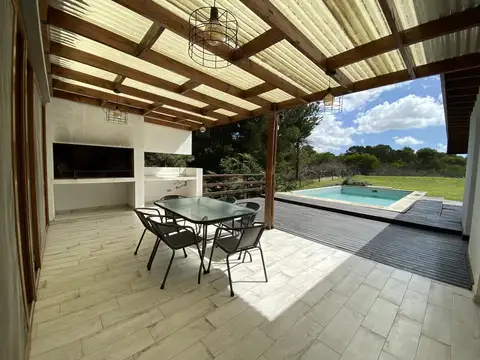 Casa en Venta en Costa Esmeralda, $ 420.000