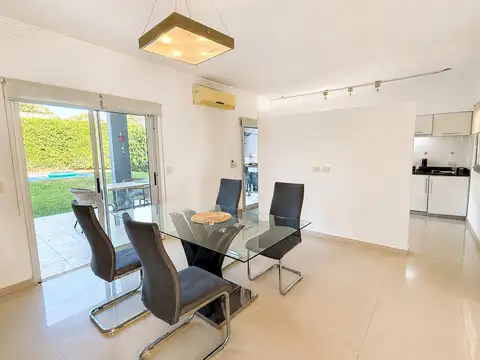 Casa 4 ambientes con 3 baños