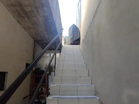 Depto Tipo Casa 2 ambientes con 1 baño