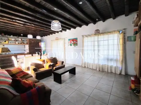 Casa en Venta con 2 cocheras