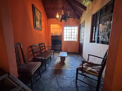 VENTA CASA 4 AMB. CON PARQUE / PARQUE PEÑA