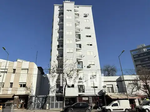 DEPARTAMENTO con cochera cubierta Diagonal 79 entre 2 y 3 La Plata