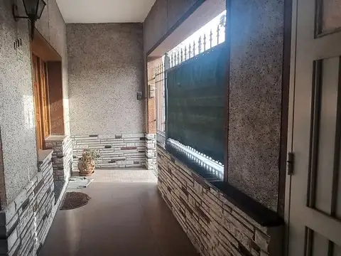Depto Tipo Casa en Venta con 2 cocheras