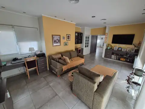 Casa en Venta en General Roca, USD 280.000