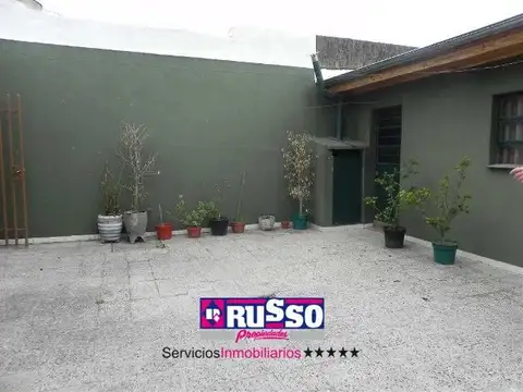 Casa en Venta en Isidro Casanova, USD 70.000