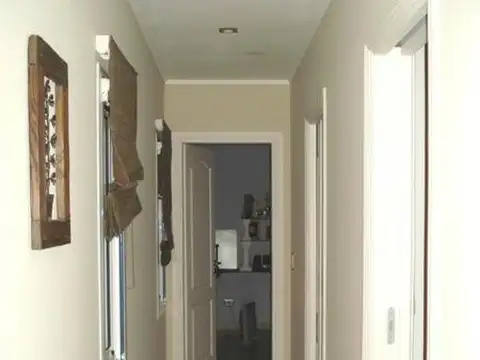 Casa 5 ambientes con 4 baños