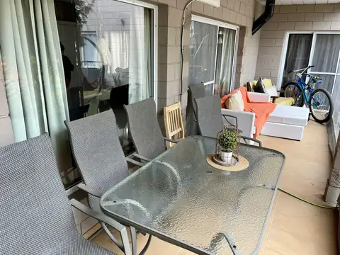 Casa en Venta con 8 cocheras