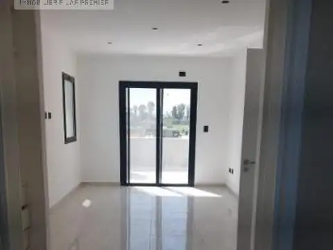 Casa Venta   Pilar del este  Santa Elisa  3 dormitorios lote bien central en dos plantas seguridad g