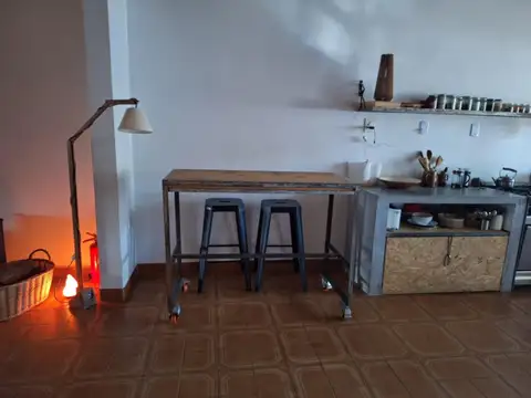 Casa 4 ambientes con 1 baño