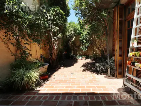 Venta Casa de 3 Plantas Jardín y Terraza Colegiales