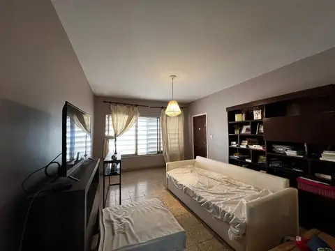 Casa 5 ambientes con 1 baño