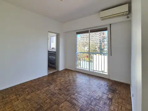 Arce 200, Piso 4