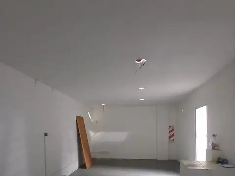 Galpon en Venta en Pompeya, USD 130.000