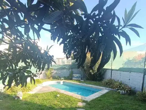 Casa en Venta con 1 cochera