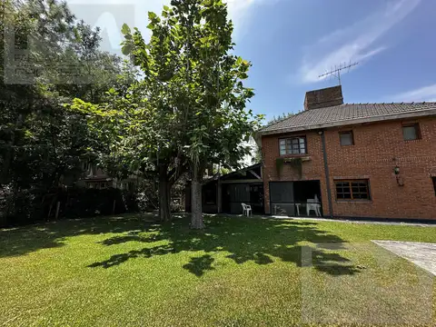 Casa en Venta con 1 cochera