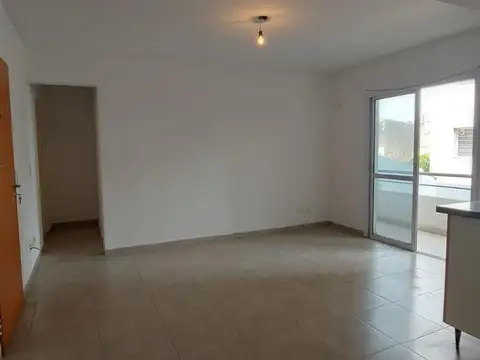 Departamento en Alquiler en San Fernando Vias  /  Libertador a Rio, $ 750.000