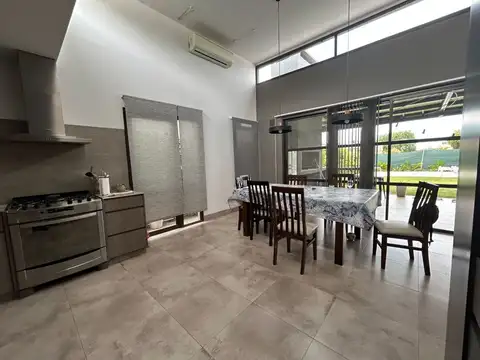 Casa en venta en Maipú en Vieytes barrio privado
