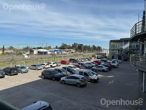 Oficina en Alquiler con 1 cochera
