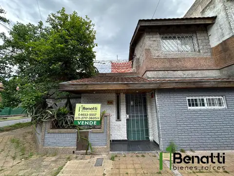 Casa 5 ambientes en alquiler con terraza y patio