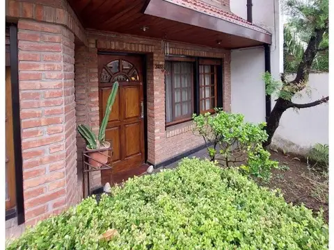 Leandro L Alem 3183